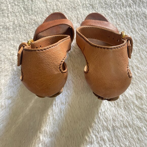 Miu Miu Vintage Camel Tan Floral Carved Wood Heel Platform Sandals – Size IT 38 - Picture 9 of 16